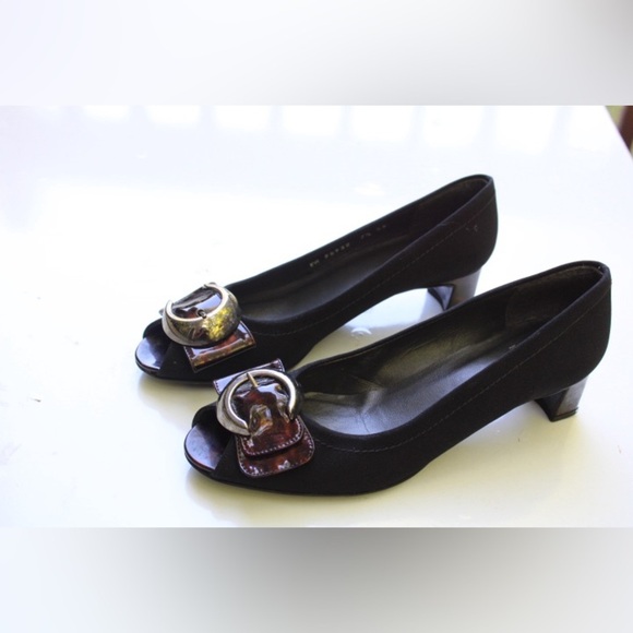 Stuart Weitzman peep toe pumps - Picture 3 of 12